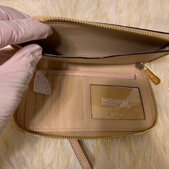 Michael Kors wallet - Picture 4 of 7